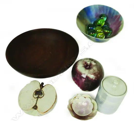 A turned black maire bowl