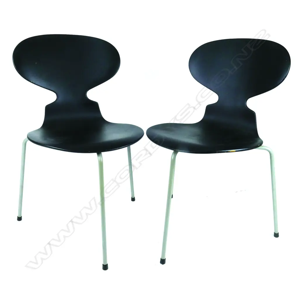 A pair of early vintage Arne Jacobsen 3100 'Ant' chairs Image 1++