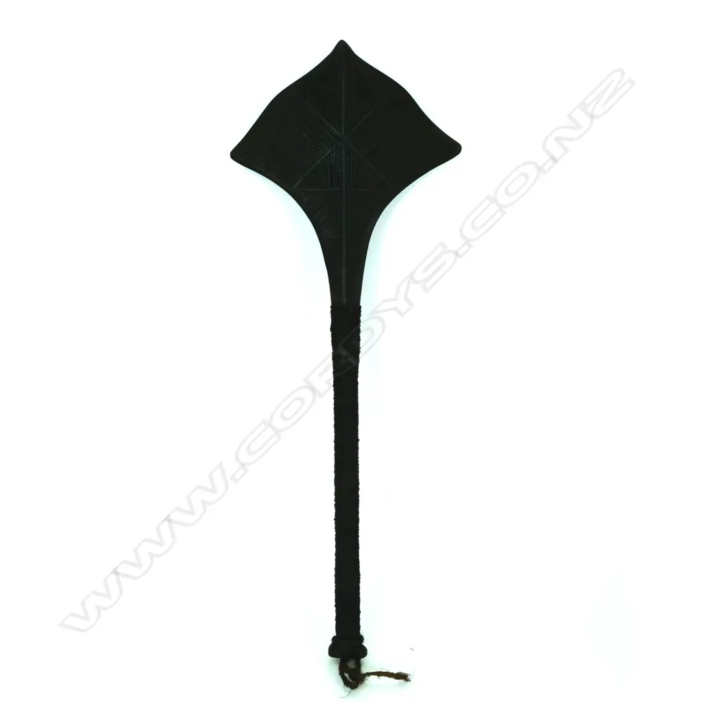 A Pacific Island fan bladed club Image 1++