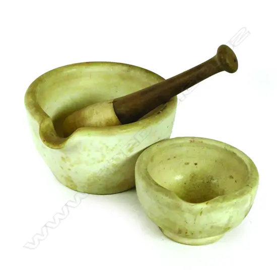 Two graduated mortars and a pestle
