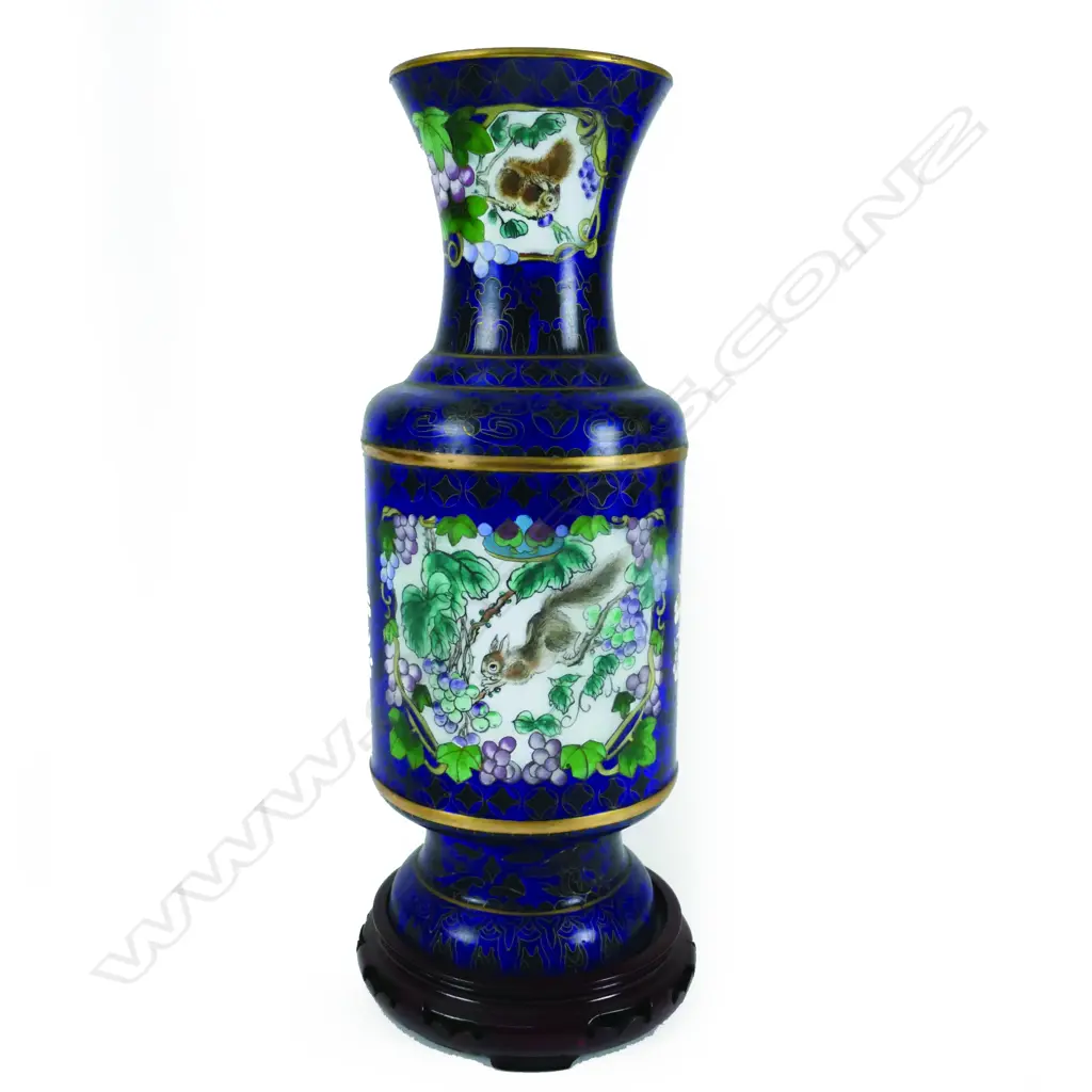 A Chinese cloisonné vase Image 1++