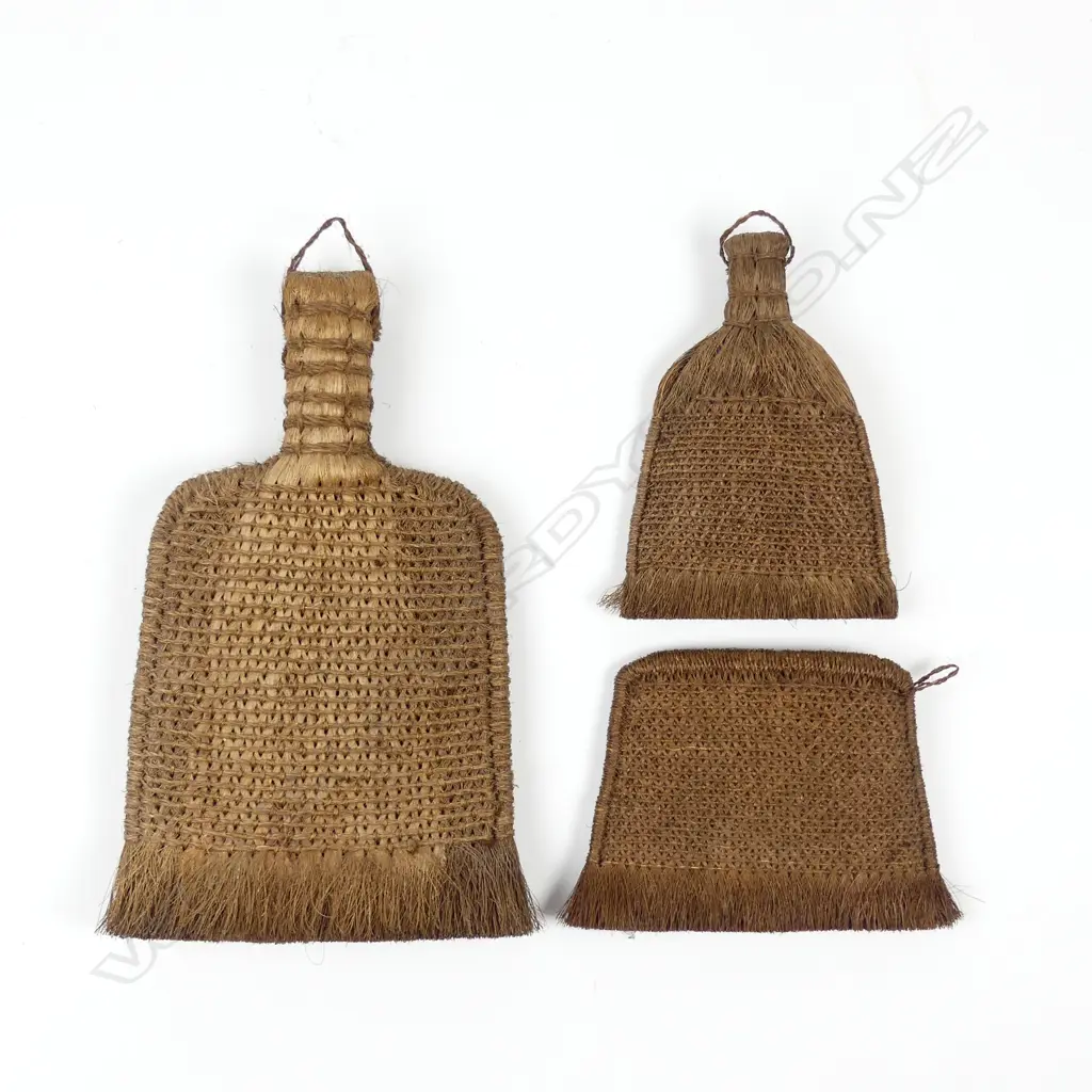Three Chinese coir brushes Image 1++