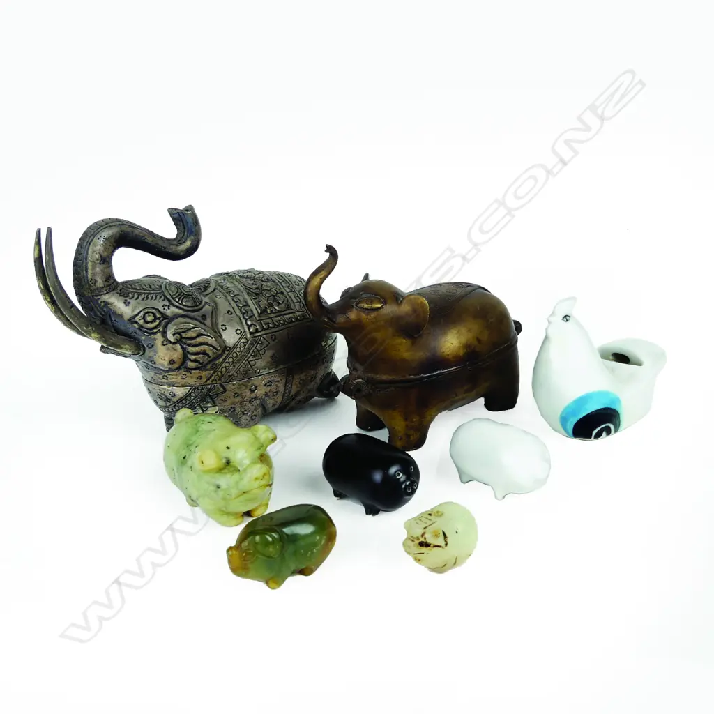 A collection of eight animals Image 1++