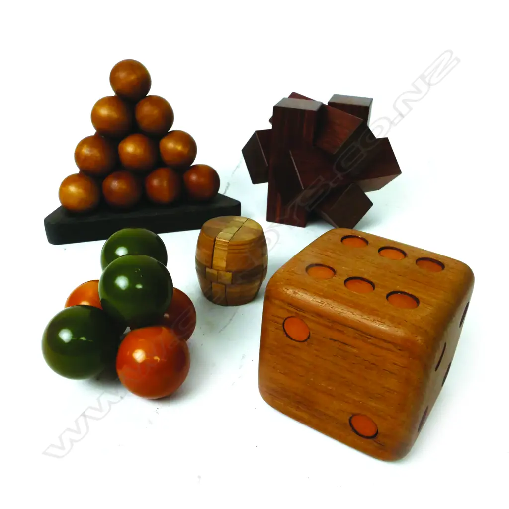Pyramid wooden ball puzzle Image 1++