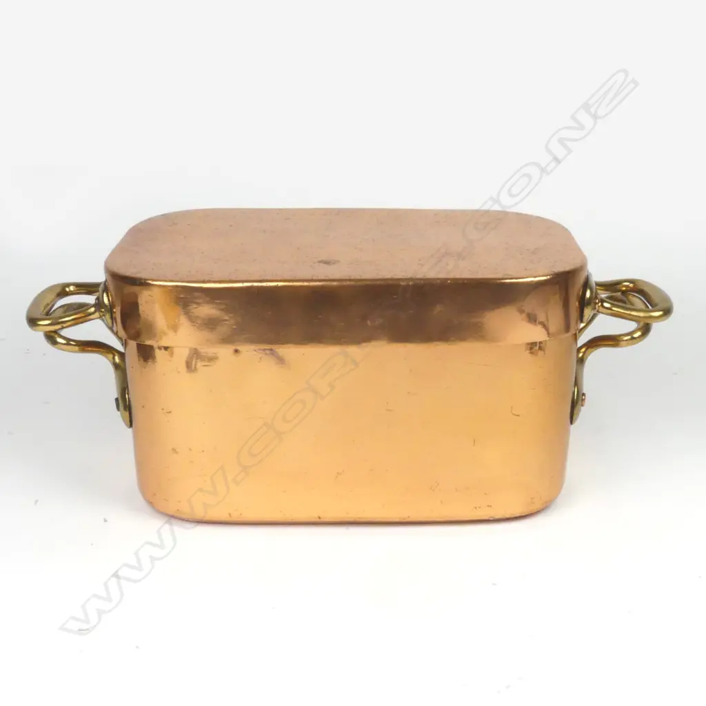 A Victorian copper fish pot Image 1++