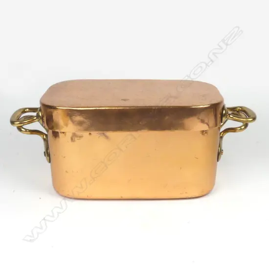 A Victorian copper fish pot