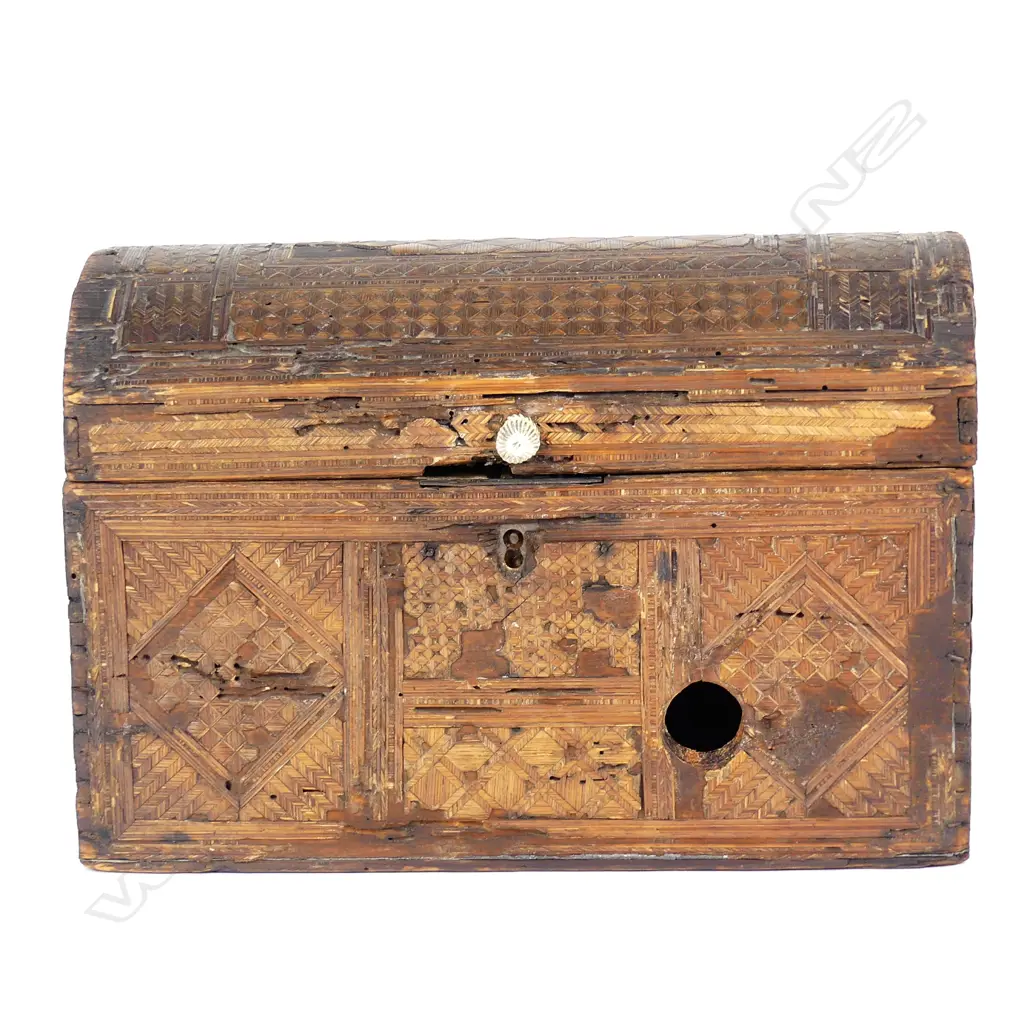 A rare early 19thC straw tea caddy Image 1++