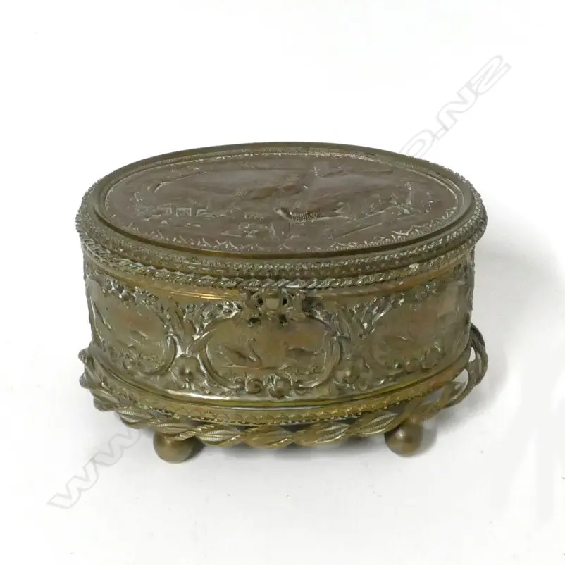 A Victorian brass plated jewellery casket Image 1++