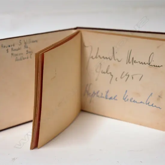 A c.1940s Auckland resident's autograph album