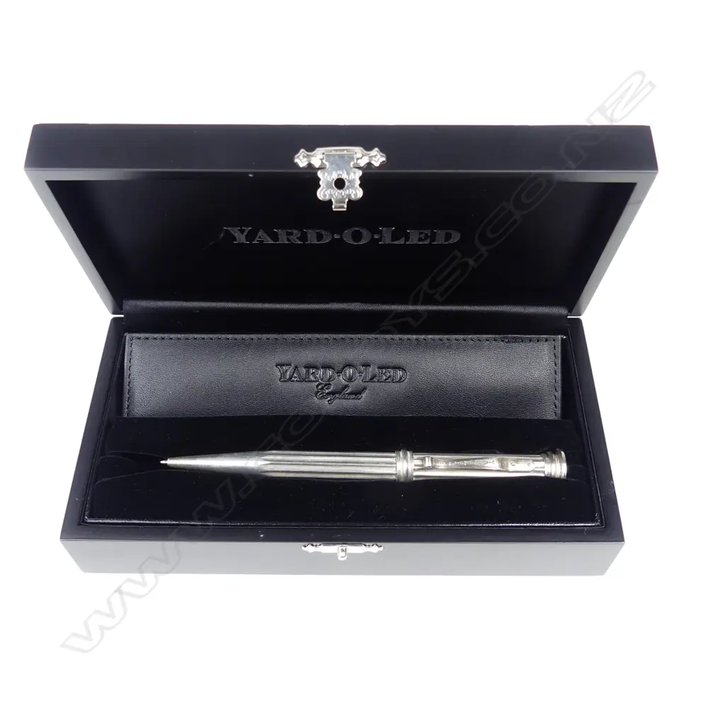 A sterling silver ‘Yard-O-Led’ Corinthian ballpoint pen Image 1++