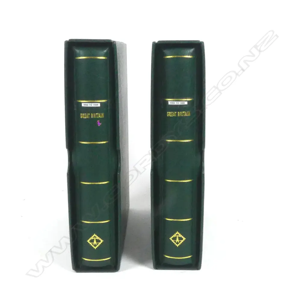 Two Great Britain stamp albums Image 1++