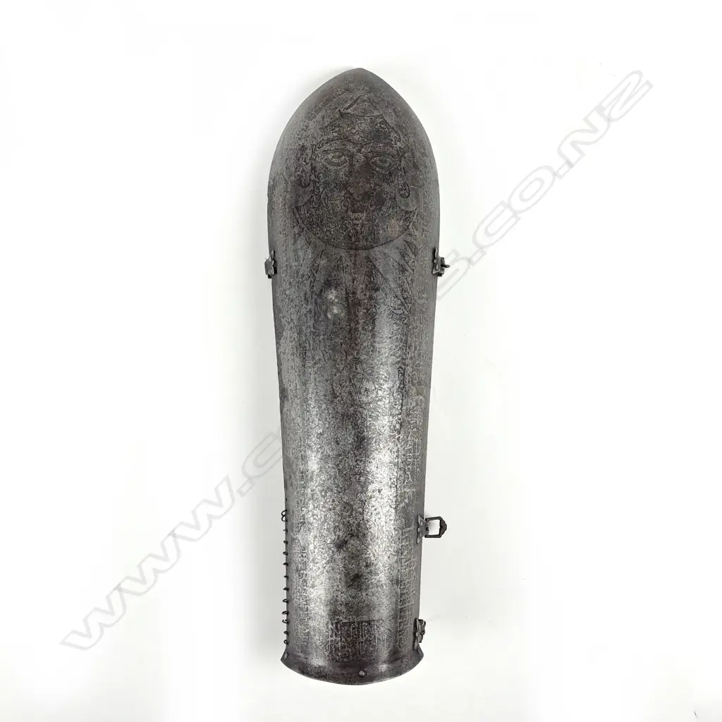 A 19thC Indo-Persian bazu-band (forearm armour) Image 1++