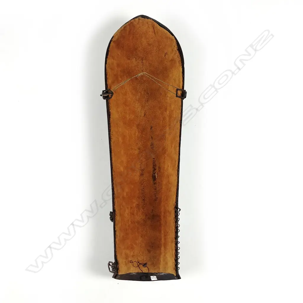 A 19thC Indo-Persian bazu-band (forearm armour) Image 1++