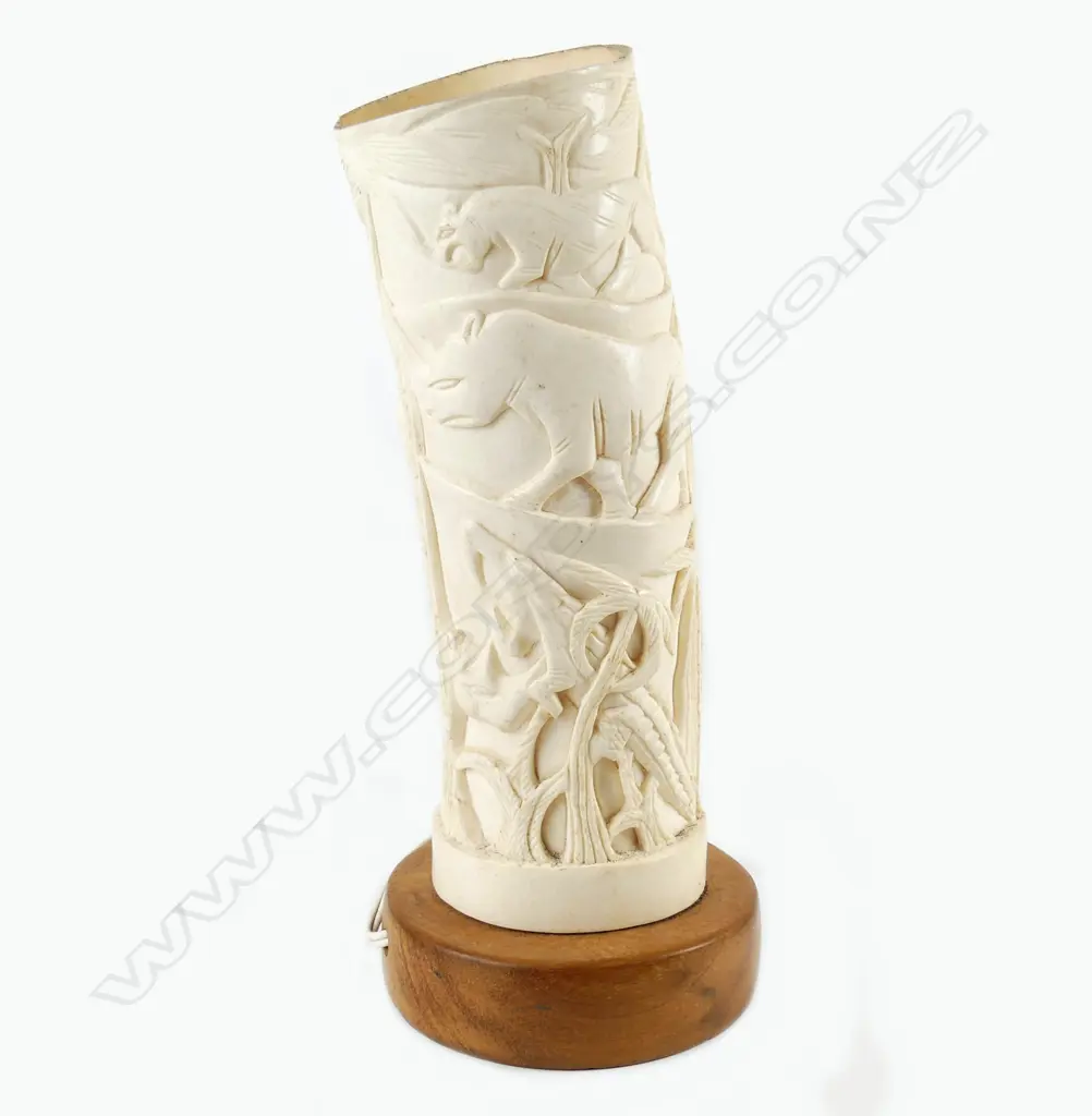 An old carved ivory tusk section lamp Image 1++