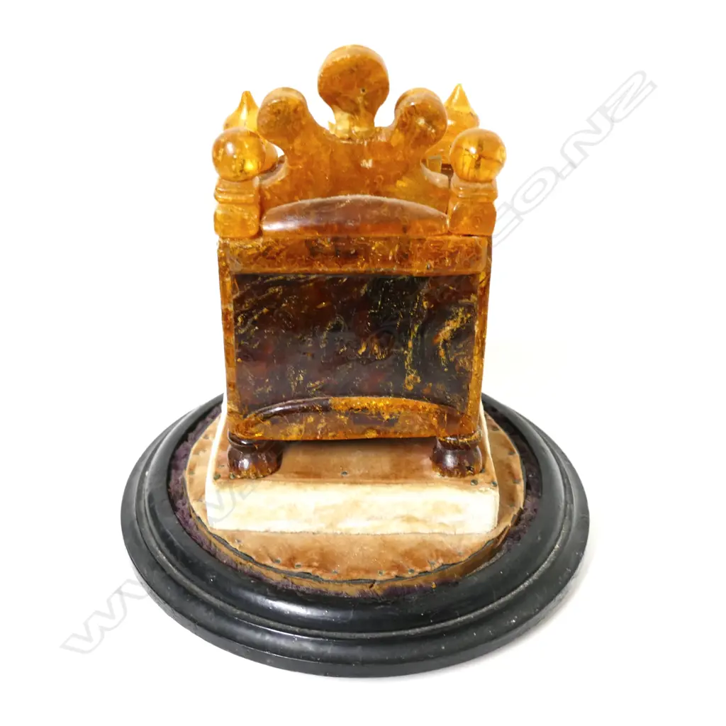 A rare model colonial kauri gum chest of drawers Image 1++