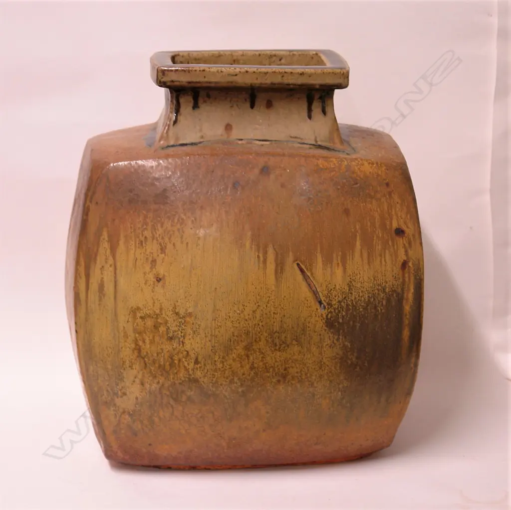 Len Castle branch pot Image 1++