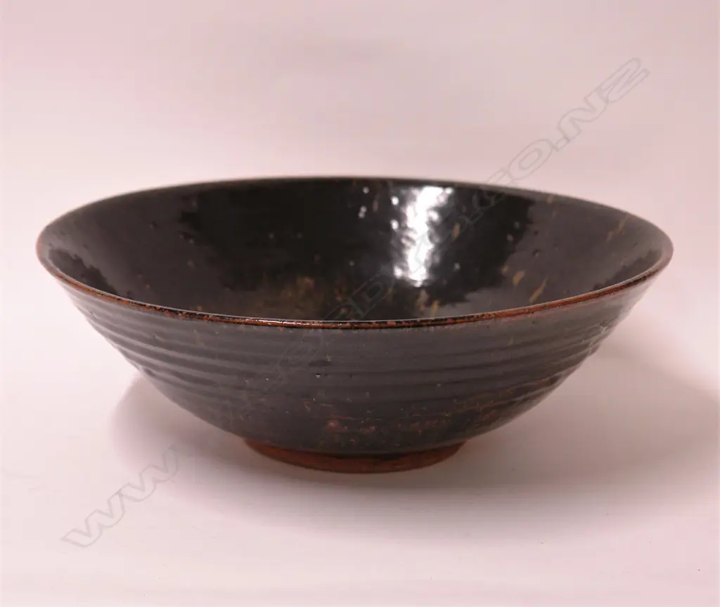 Len Castle flared bowl Image 1++