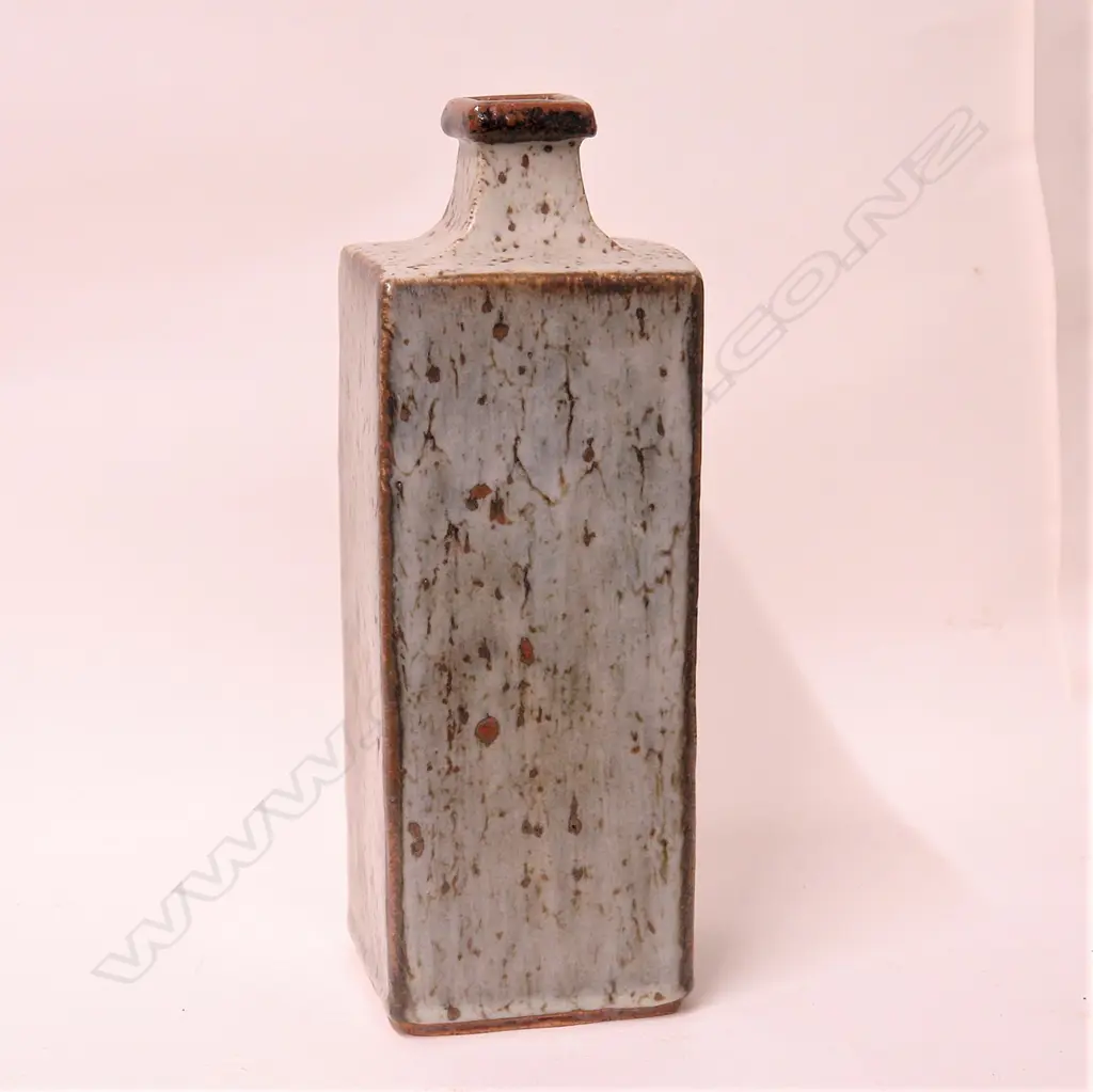 Len Castle early square section stoneware bottle vase Image 1++