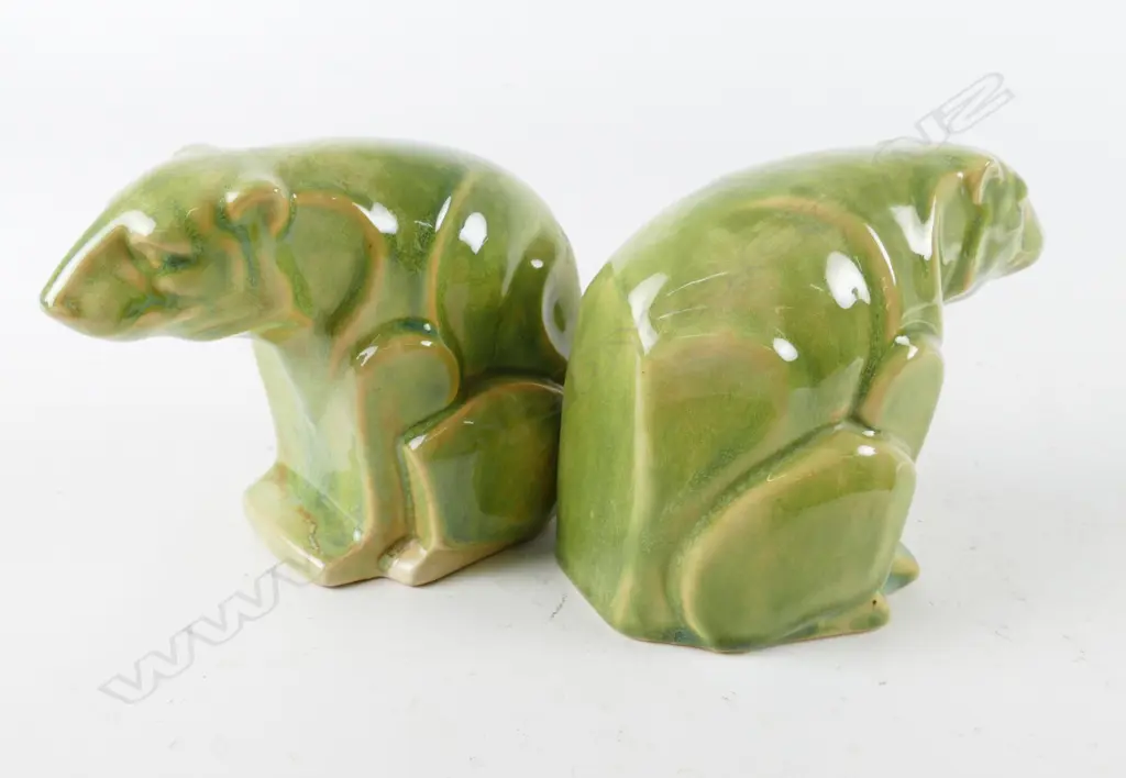 A pair of early Crown Lynn stylised polar bear bookends Image 1++