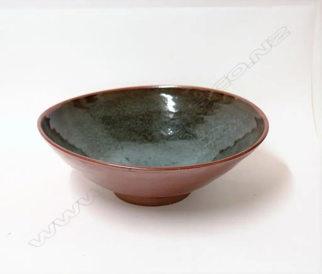 Peter Stichbury large flared pottery bowl Image 1++