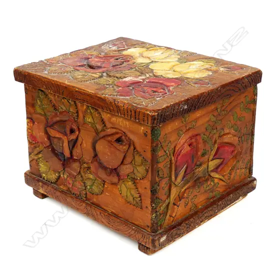 A Jane Brenkley carved box