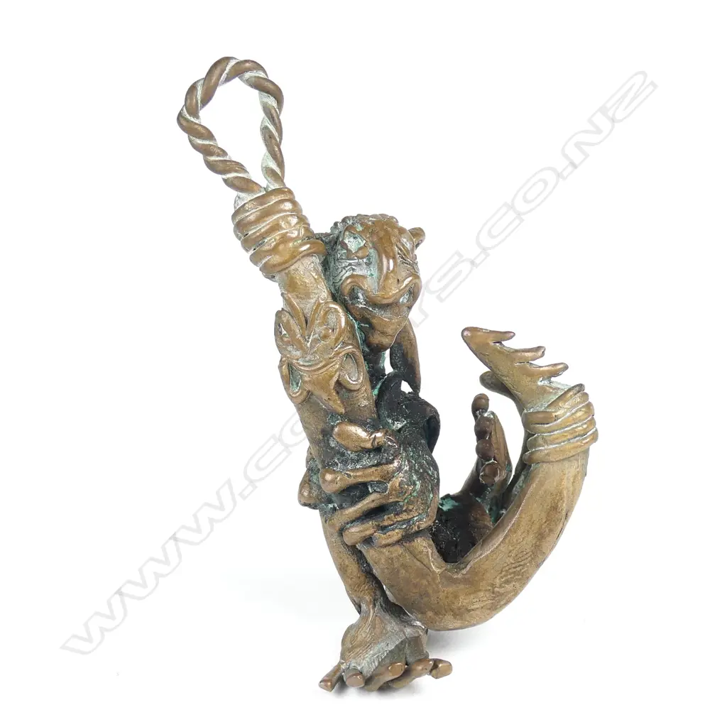 A bronze Maori fishhook Image 1++