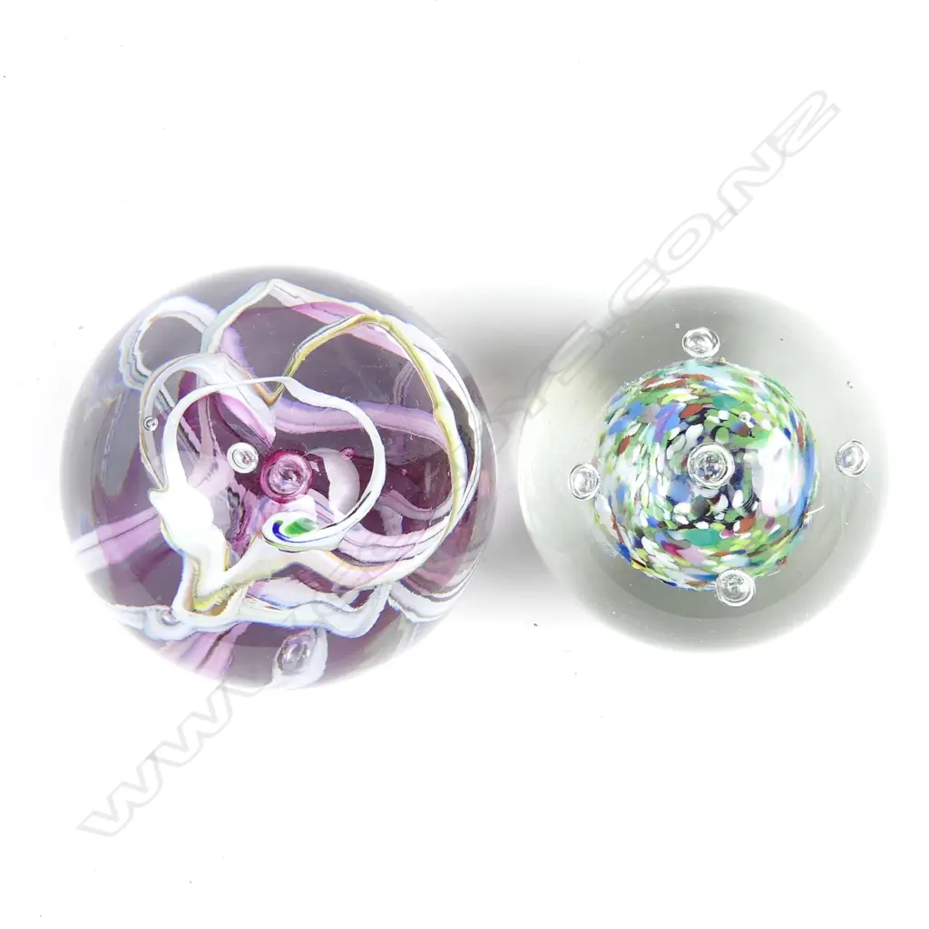 Peter Viesnik paperweight Image 1++