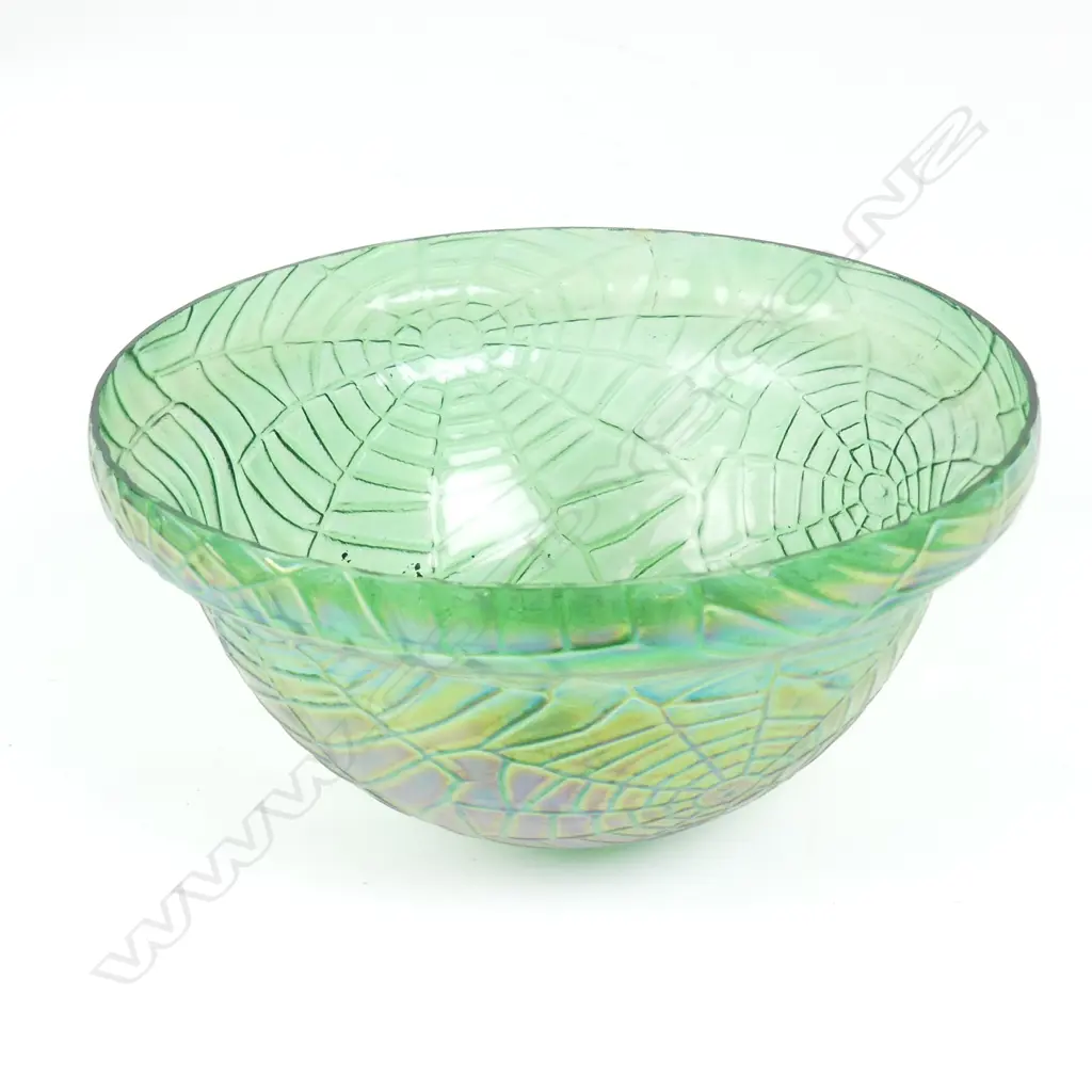 An Art Nouveau spelter centrepiece bowl Image 1++