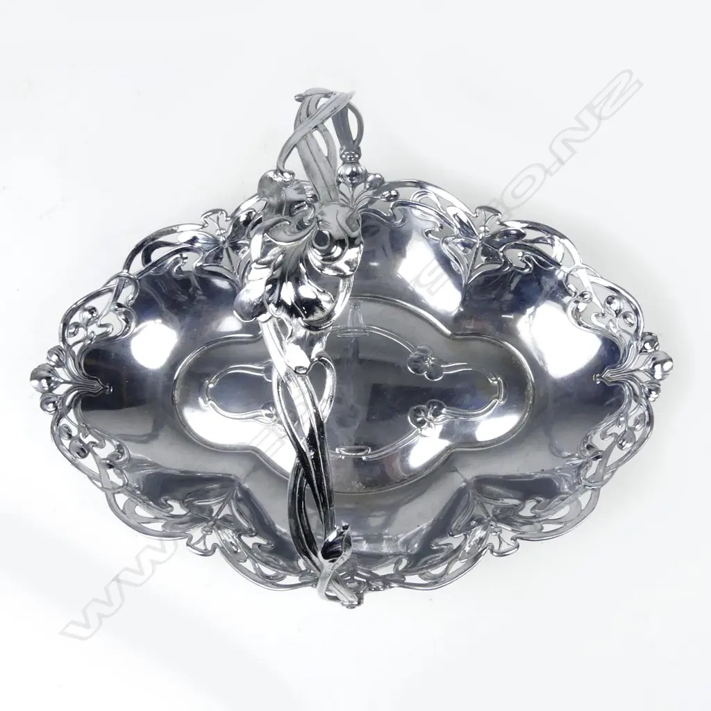 A WMF silver plated lozenge shaped dish Image 1++