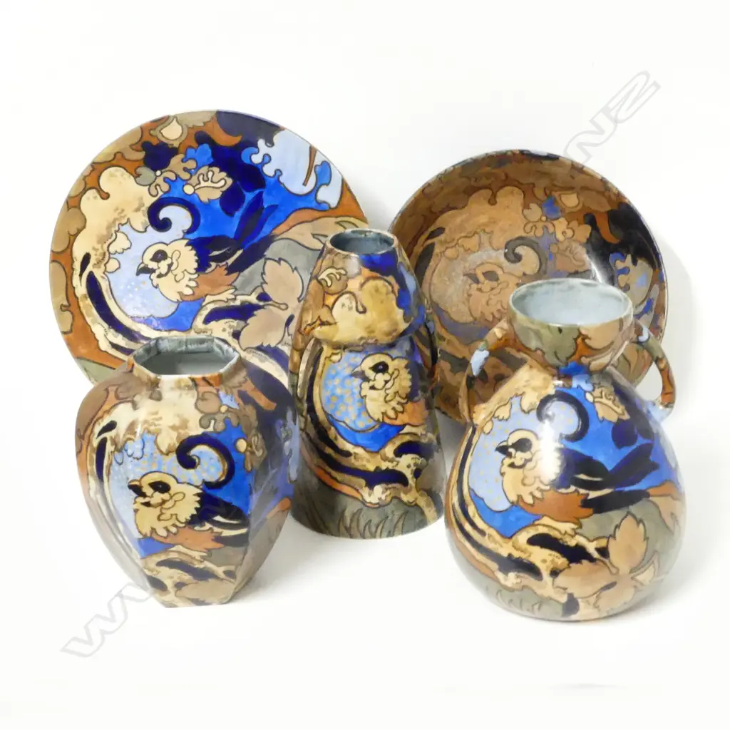 Five pieces of Bursley Ware (Wood & Sons) 'Amstel' china Image 1++