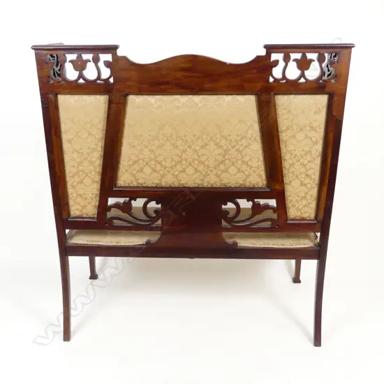 An Art Nouveau small settle