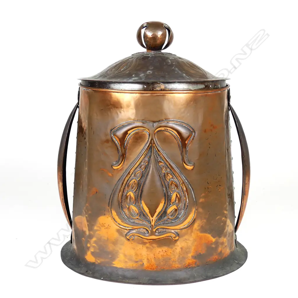 An Arts & Crafts copper coal bin Image 1++