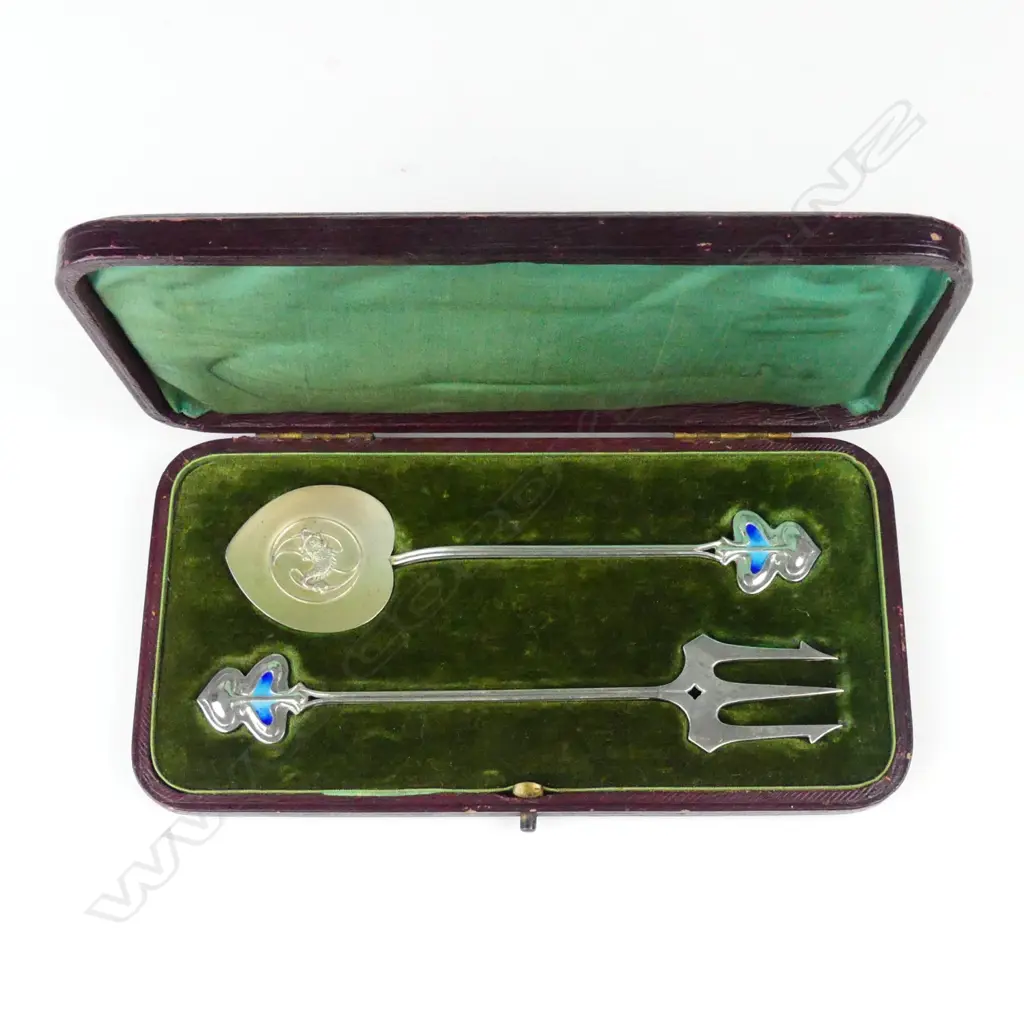 An Art Nouveau silver christening set of a spoon and fork by Daniel George Collins Birmingham 1905 Image 1++