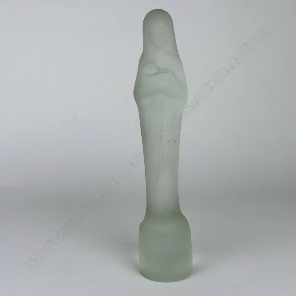 A Stef Uiterwaal designed Leerdam glass figure Image 1++