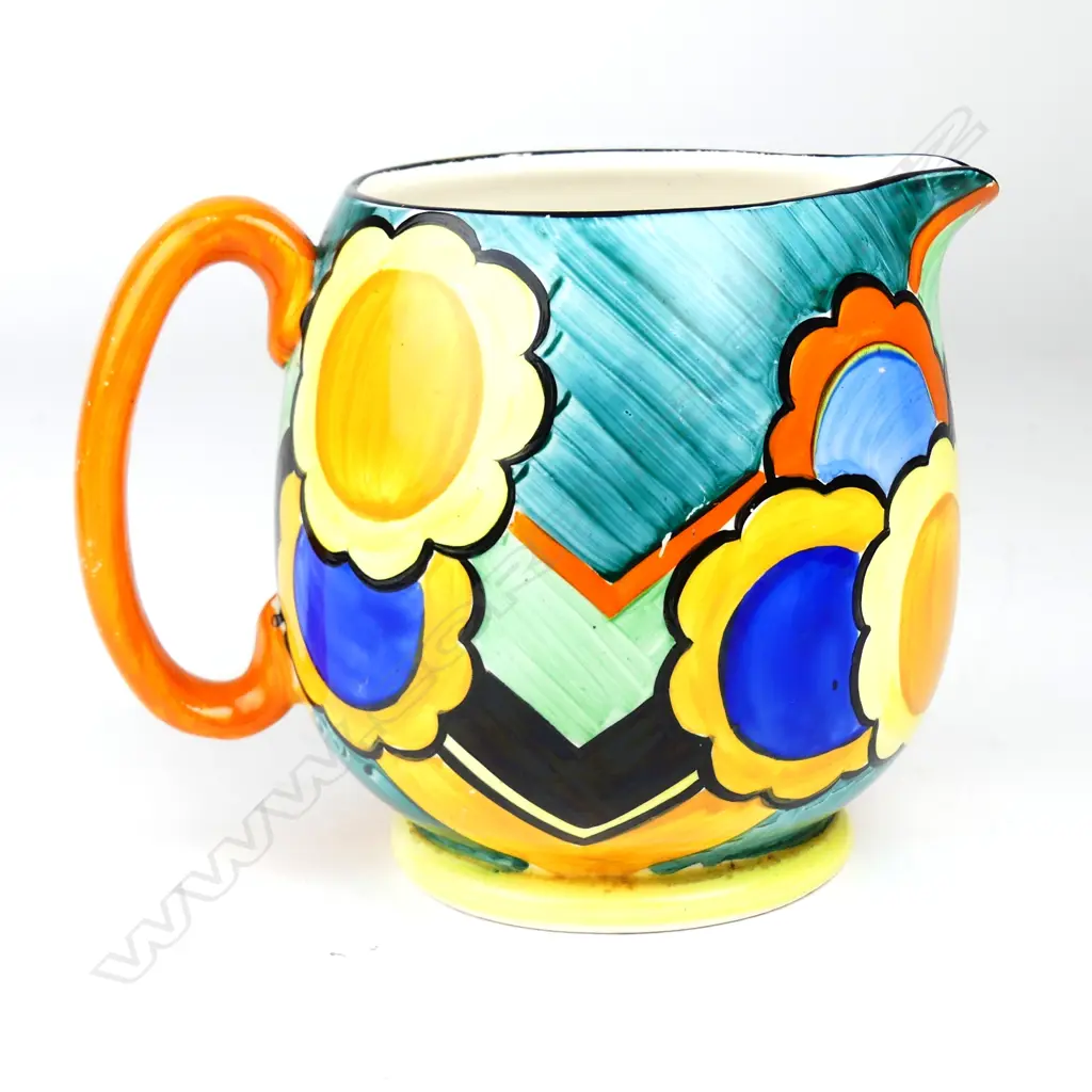 A Susie Cooper Grays Pottery jug Image 1++