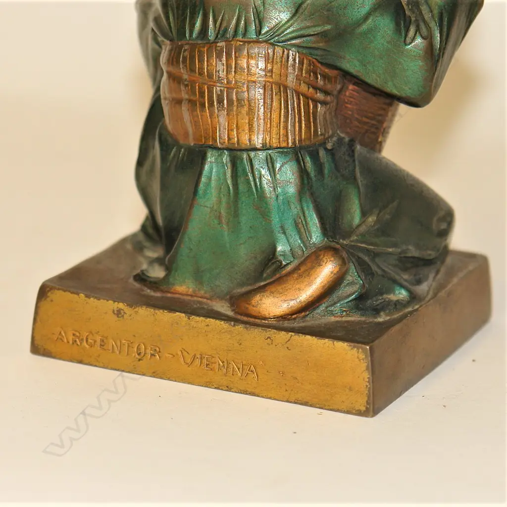 An Orientalist Art Deco cold painted bronze figure of an Arab water seller by Bruno Zach (1891 - 1935) Image 1++