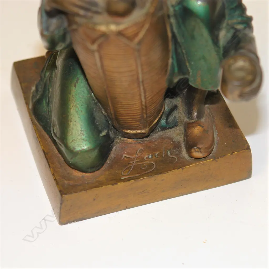 An Orientalist Art Deco cold painted bronze figure of an Arab water seller by Bruno Zach (1891 - 1935) Image 1++