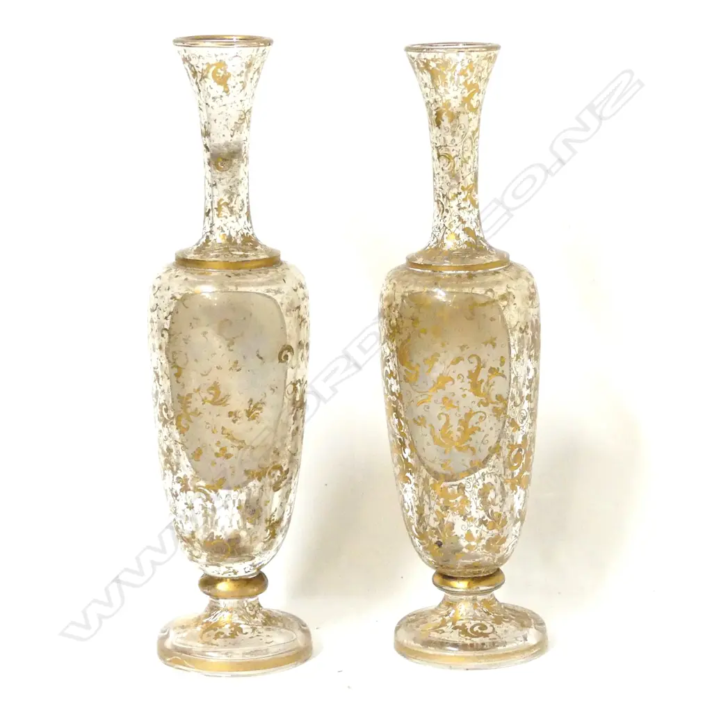 A pair of early 1900s Continental glass vases Image 1++