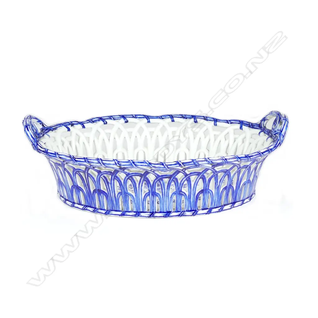 A 19thC blue and white porcelain basket Image 1++