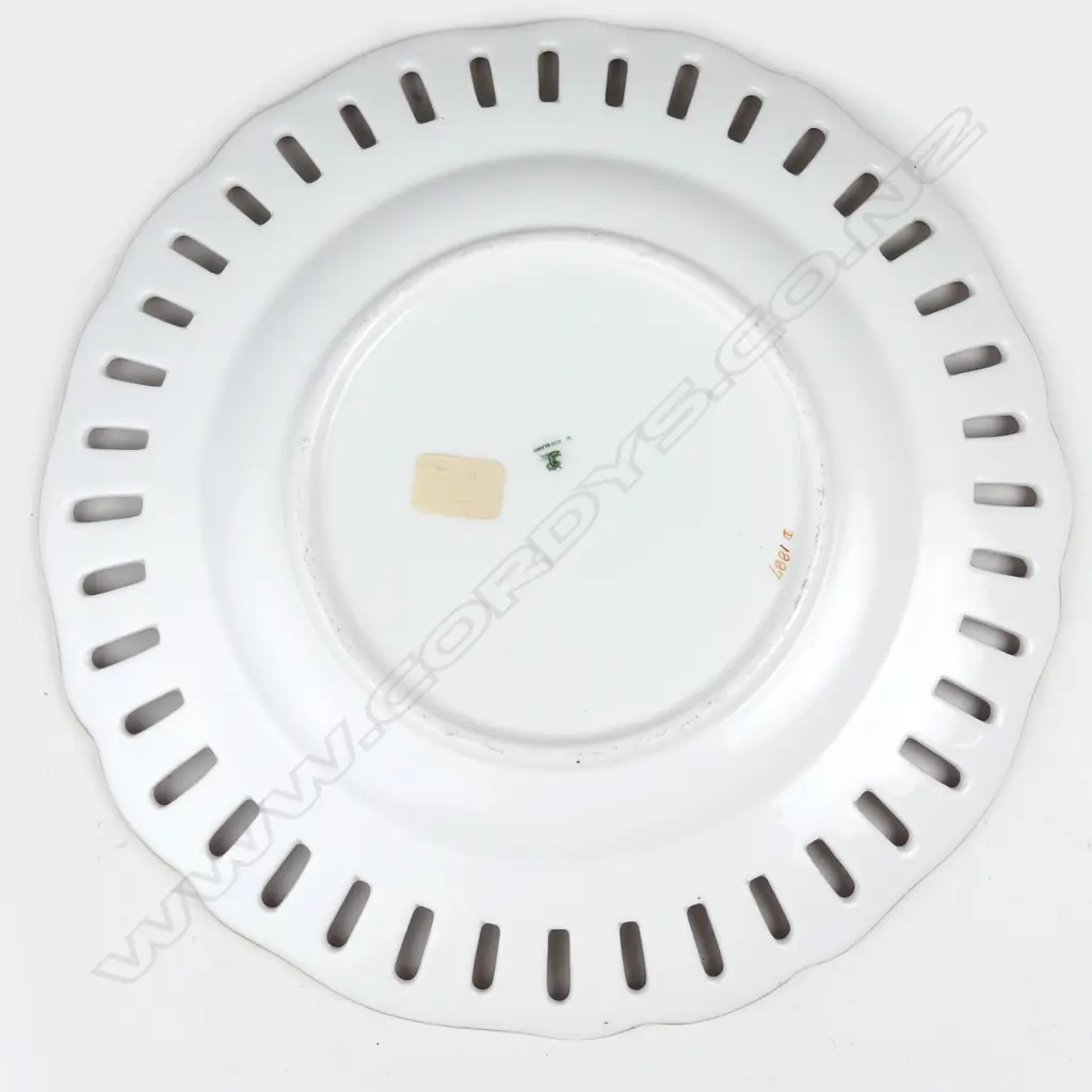 A Victorian Copeland cabinet plate Image 1++