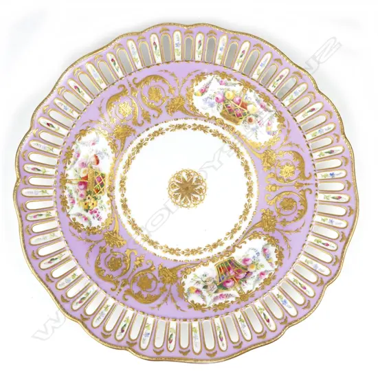 A Victorian Copeland cabinet plate