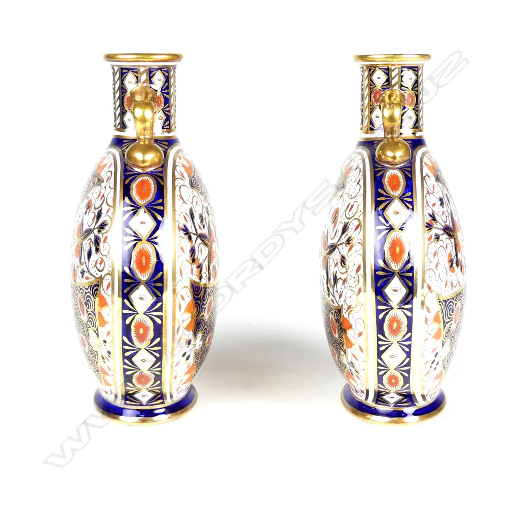 A pair of Victorian Mintons pilgrim flasks Image 1++