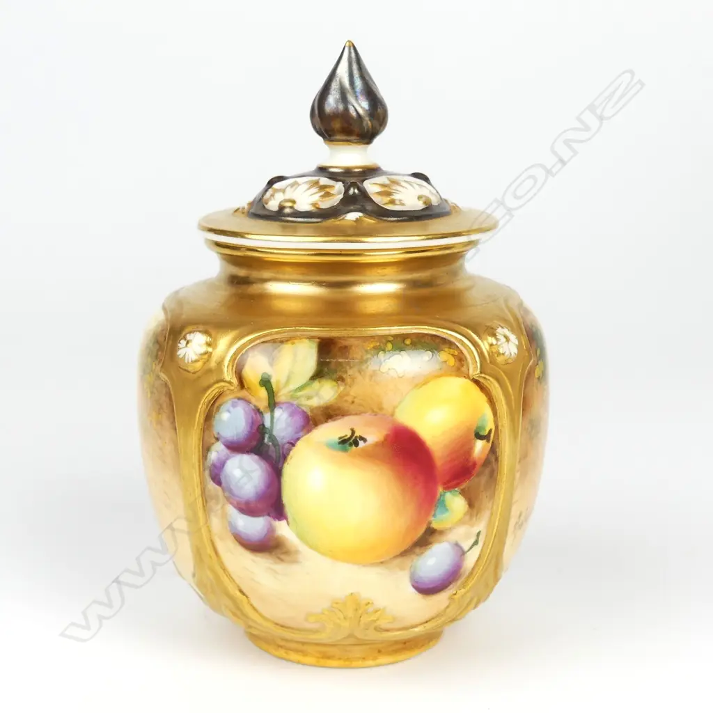 A Royal Worcester potpourri vase and cover painted by Roberts Image 1++