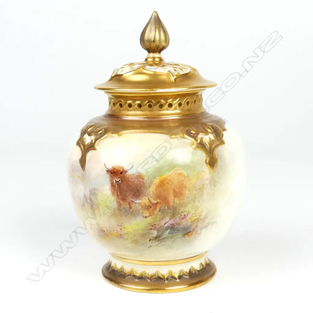 A Royal Worcester potpourri vase and cover painted by Harry Stinton Image 1++
