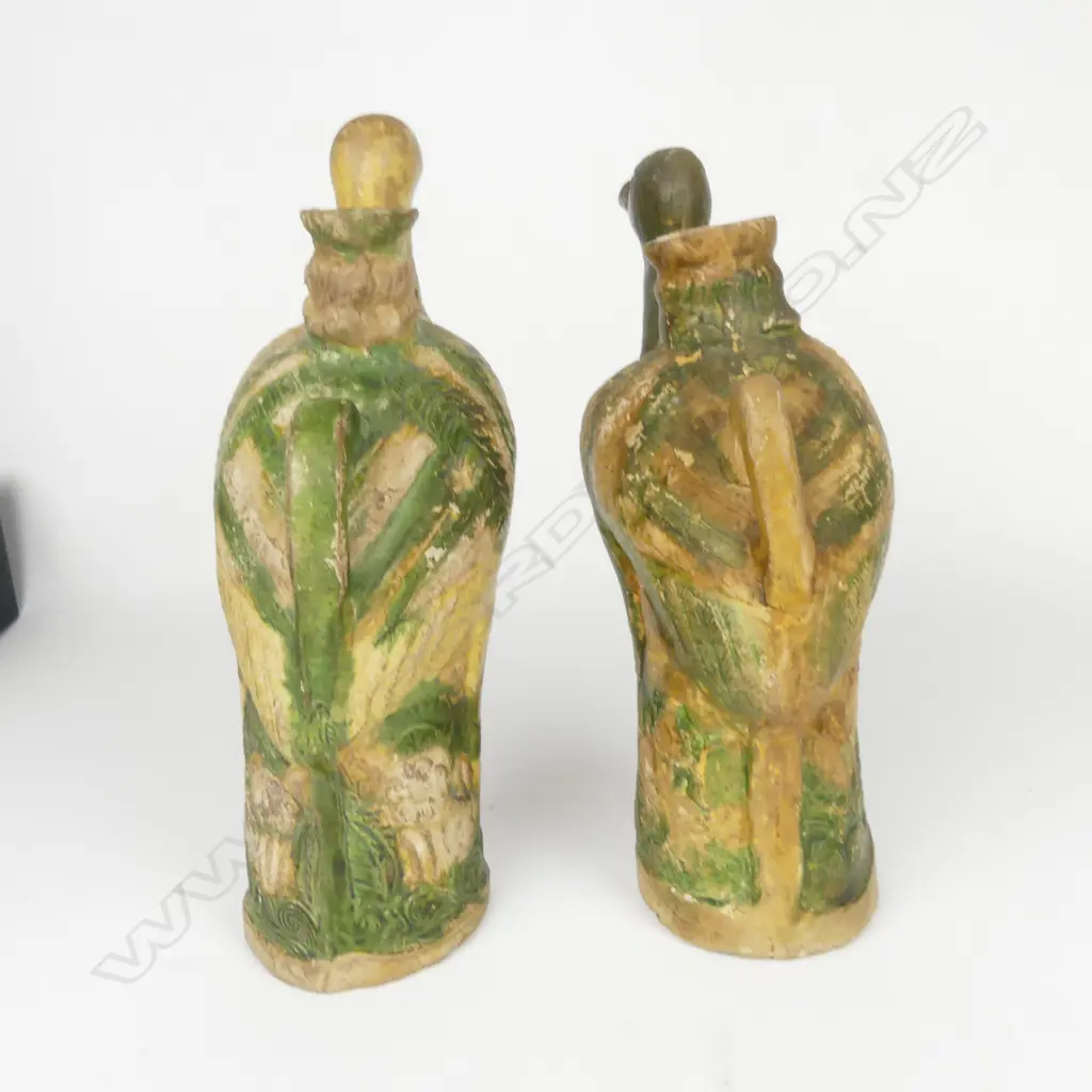 A pair of Chinese earthenware bird ewers Image 1++