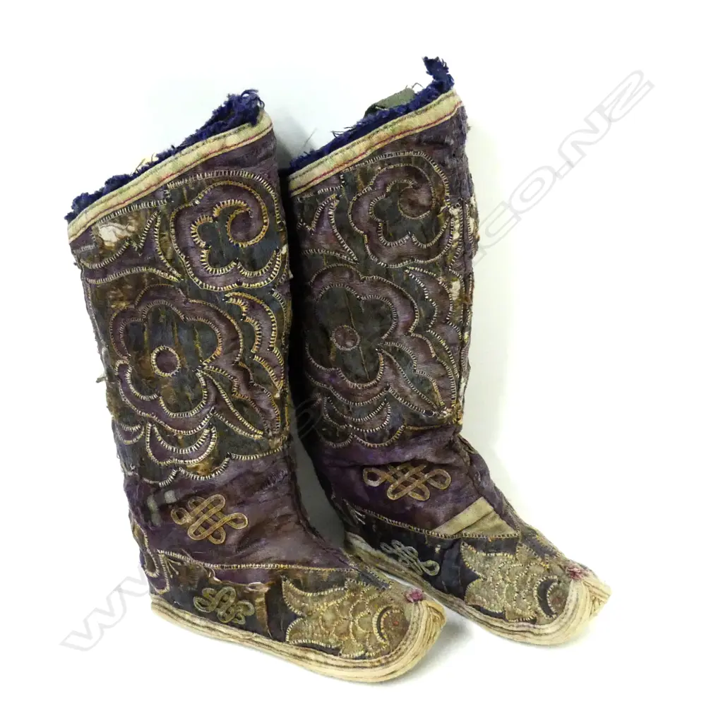 A pair of Tibetan child's boots Image 1++
