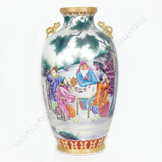 A large Chinese famille rose porcelain vase