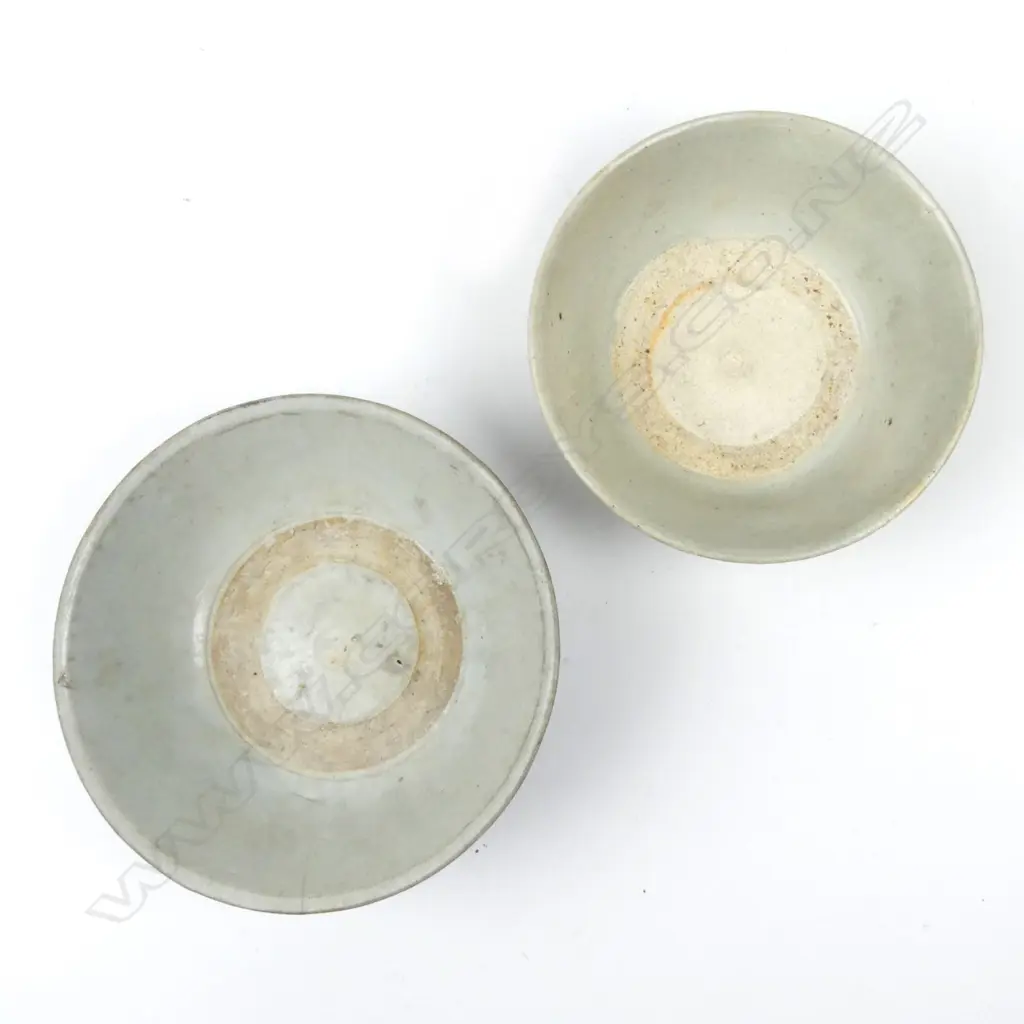 Two Chinese provincial ceramic dishes Image 1++