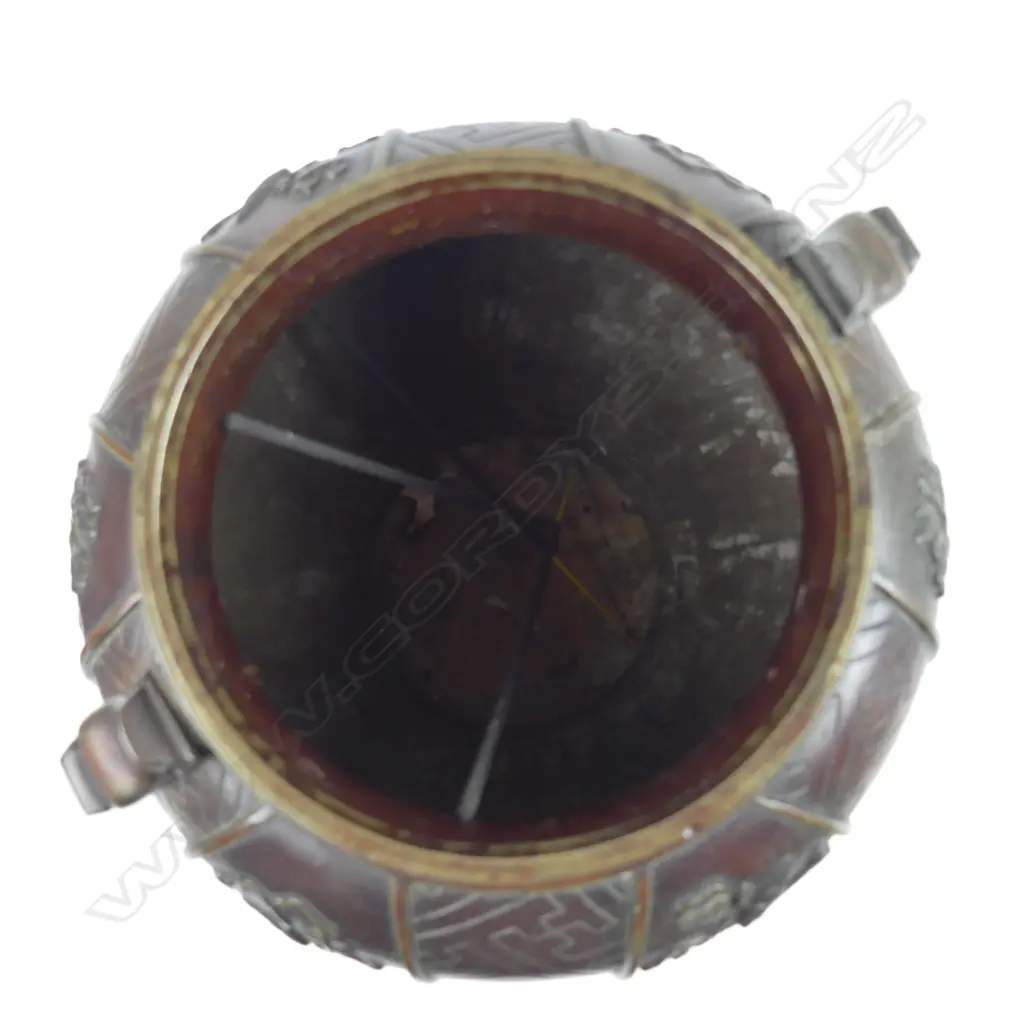 A Japanese Meiji period bronze censer Image 1++