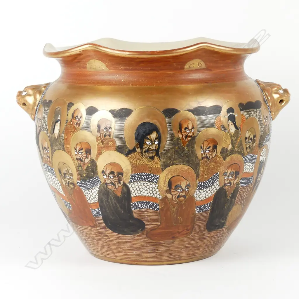 A large Satsuma earthenware jardinière Image 1++